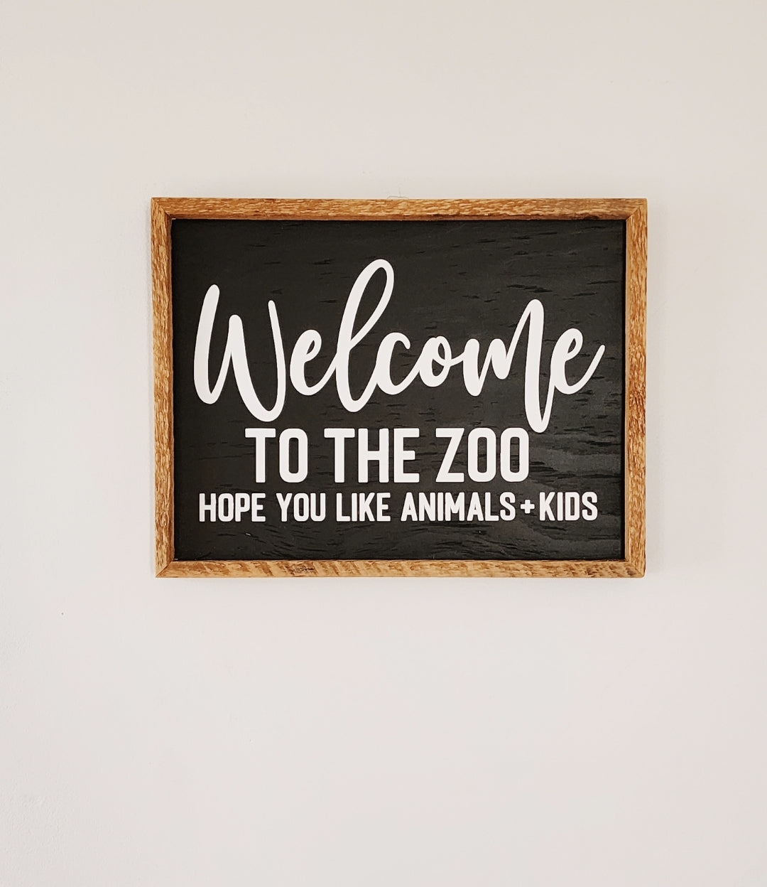 13x17  Welcome to the zoo sign.